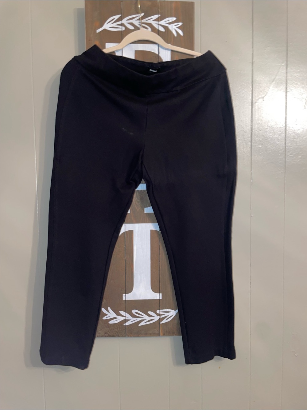 Lot of five dress pants for the office. All size Large.